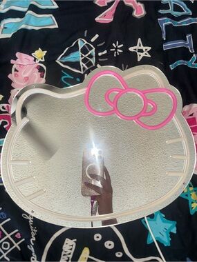 Sanrio Hello Kitty Mirror with Pink Bow Accent